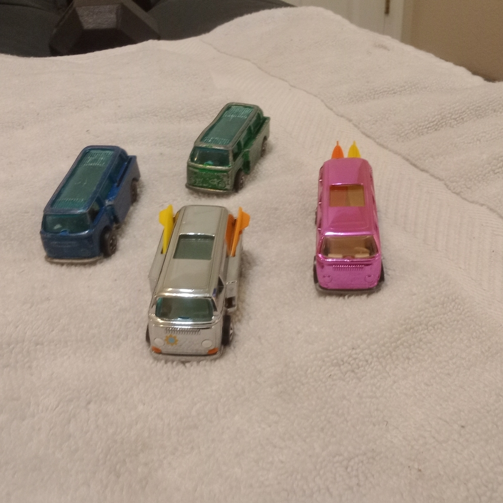 Vintage & Newer Hot Wheels Beach Bomb lot X 4!!!🔥🔥🔥🔥🔥 - Picture 12 of 13